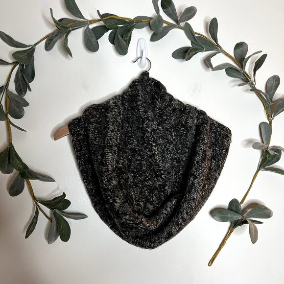 UGG Accessories - UGG Infinity Scarf